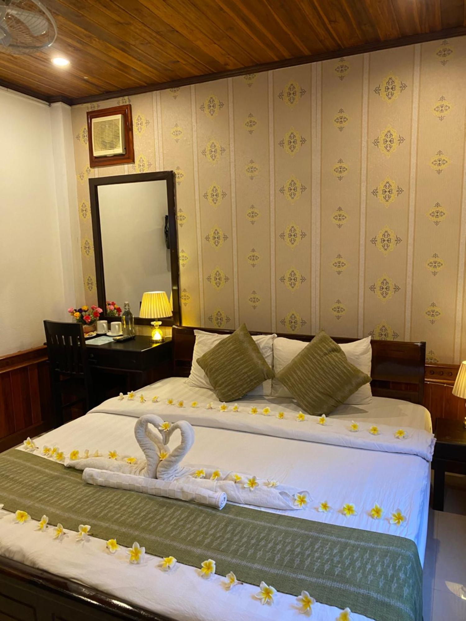 Golden Lotus Place Луанг Прабанг Екстериор снимка