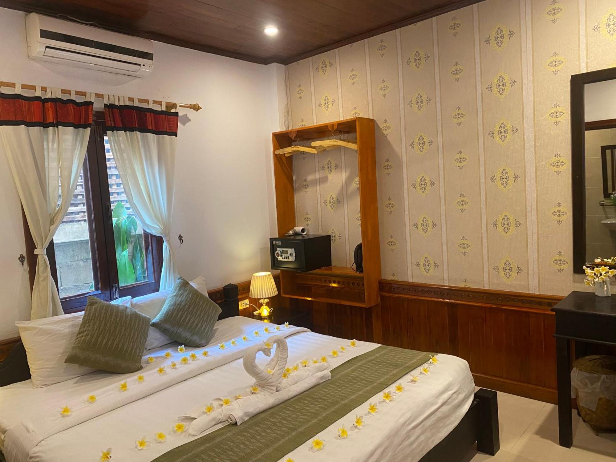 Golden Lotus Place Луанг Прабанг Екстериор снимка