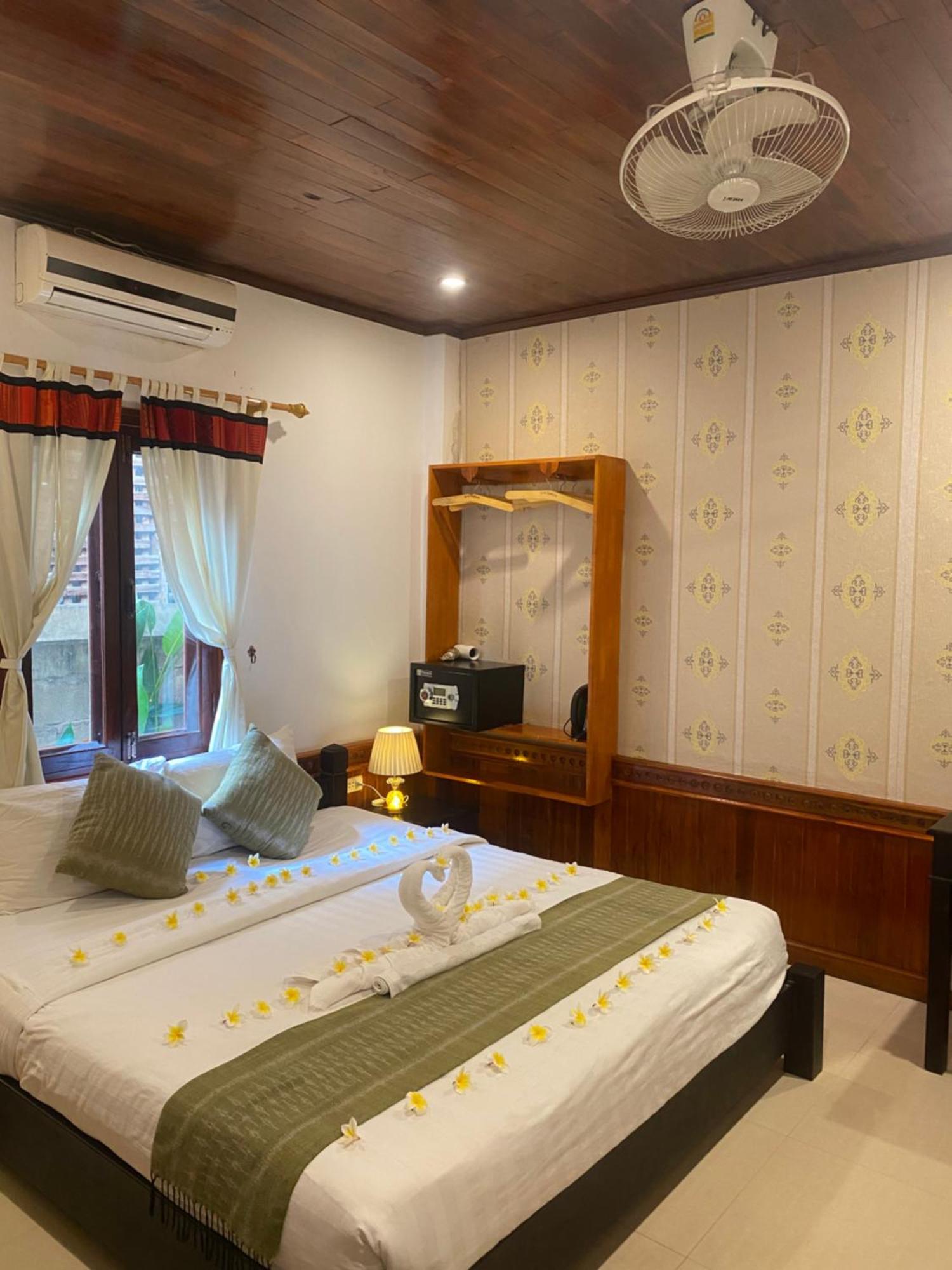 Golden Lotus Place Луанг Прабанг Екстериор снимка