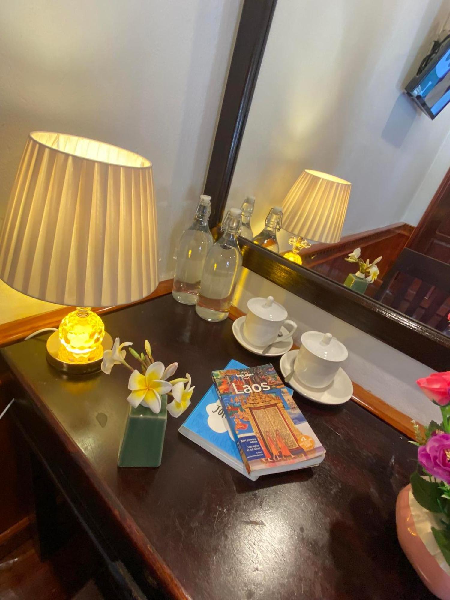 Golden Lotus Place Луанг Прабанг Екстериор снимка